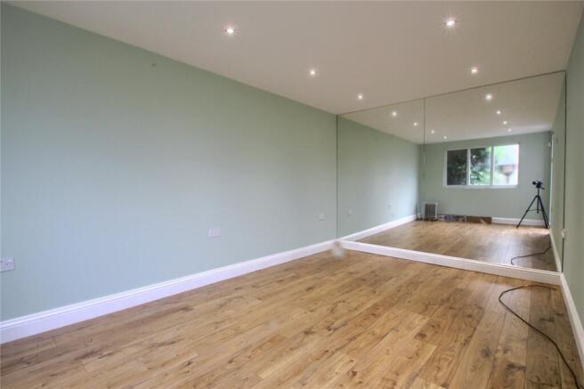 3 bed Semi-Detached for sale Image 12