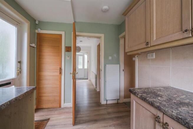 3 bed Semi-Detached for sale Image 10