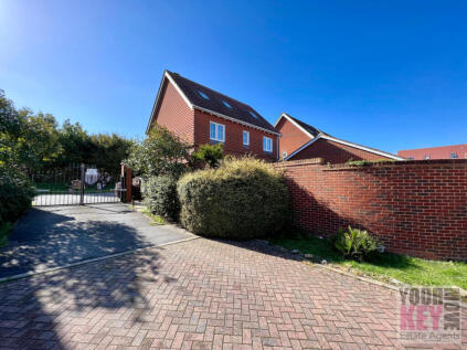 Lewis Road, Hawkinge, Folkestone, Kent CT18 7SE