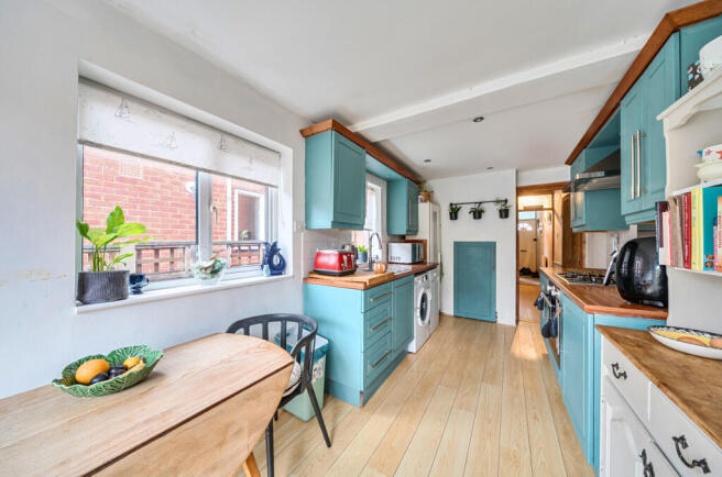 1375203-21-690b5d...