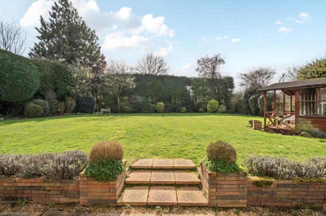 1430192-1-69b94f9...