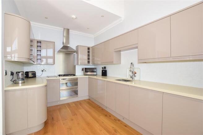 Kitchen/ Living Room
