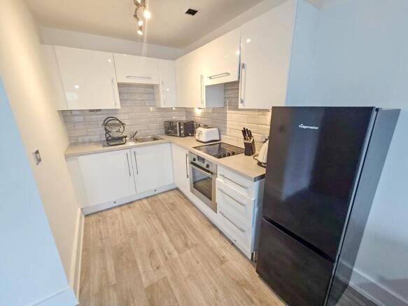 LOUNGE/KITCHEN