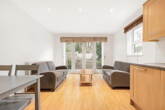 Open plan reception (2)