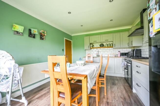 3 bed Detached Bungalow for sale Image 12