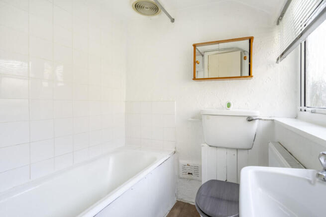 2 bed Terraced for sale Image 8