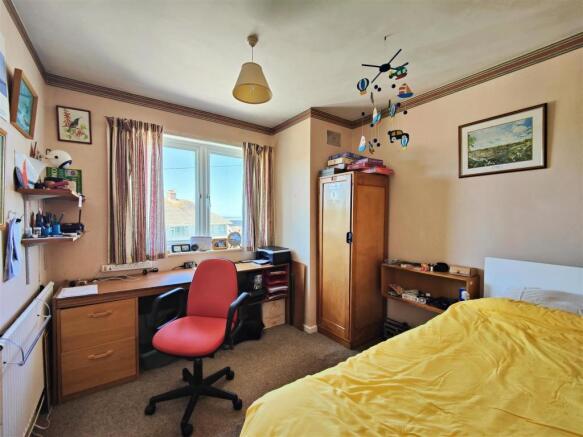 Bedroom 3/Office