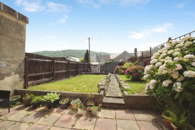 Ffrwd Terrace, Llanbradach, Caerphilly photo 4