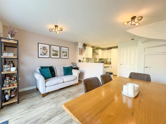 Open plan living/kitchen room