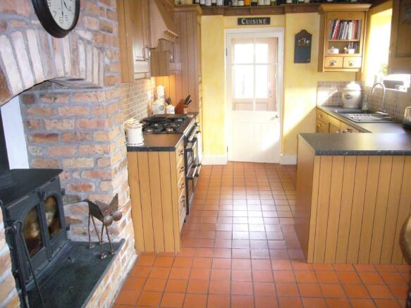 KITCHEN