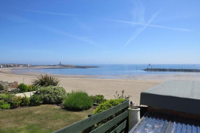 VIEWS OVER NEWBIGGIN BAY