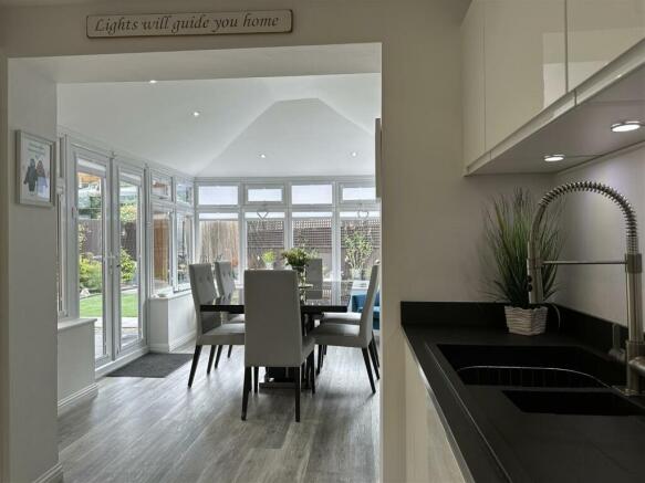 Open-Plan Aspect With French Doors  067