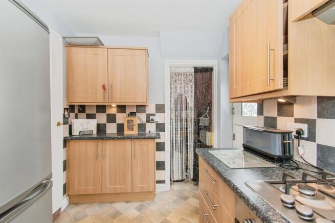 3 bed Semi-Detached for sale Image 12