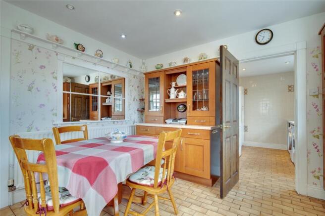 Breakfasting Kitchen