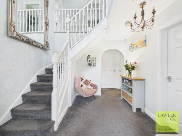 Mill Pool Close, Woodley, Stockport, Cheshire, SK6 1SB photo 4