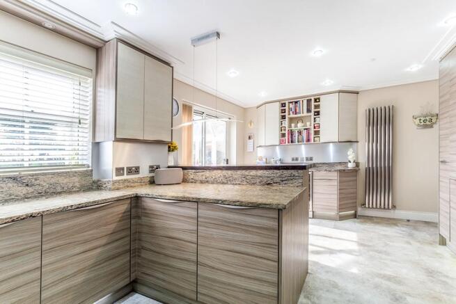 Kitchen/Breakfast Ro