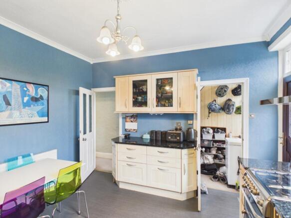 2 bed Terraced for sale Image 8