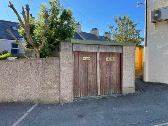 Garage (Rear)