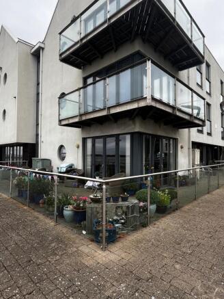 Ground floor apartme
