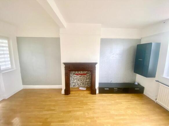 IMG-20241002-WA00...