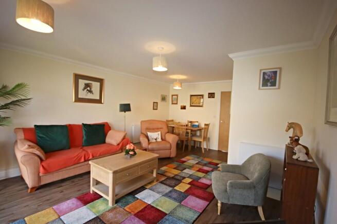 Randall Way, Billingshurst photo 4