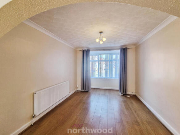 3 bed Terraced to rent Image 8
