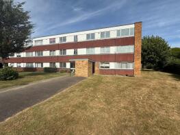 22, Fayerfield, Potters Bar EN6 5DQ