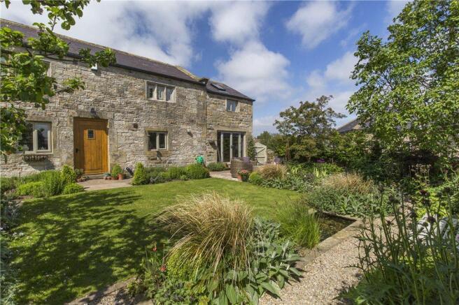 Attractive Frontage