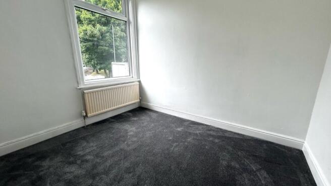 3 bed Terraced to rent Image 8