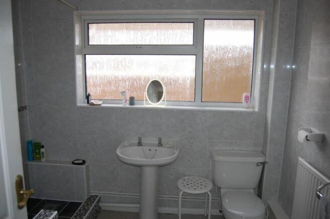 SHOWER ROOM