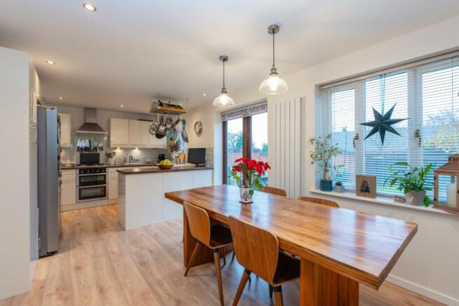 KITCHEN-2.jpg