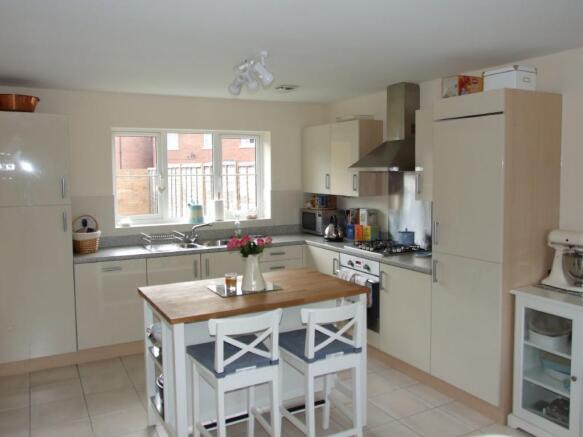 Kitchen/Dining Room