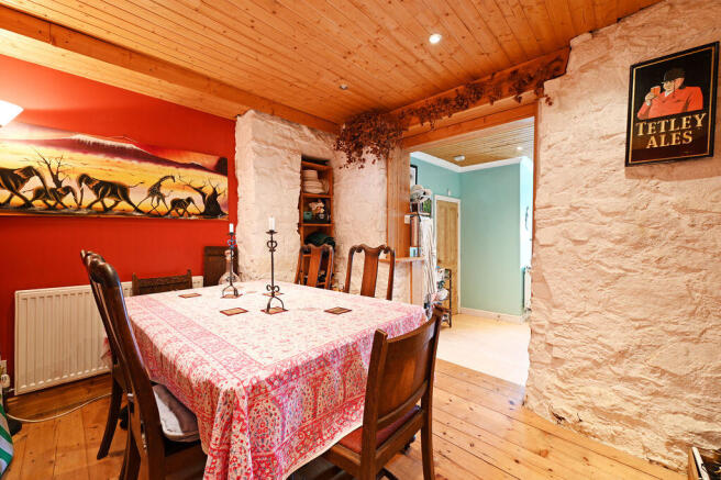 2 bed Semi-Detached for sale Image 11
