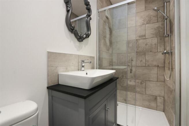 Ensuite2.jpg