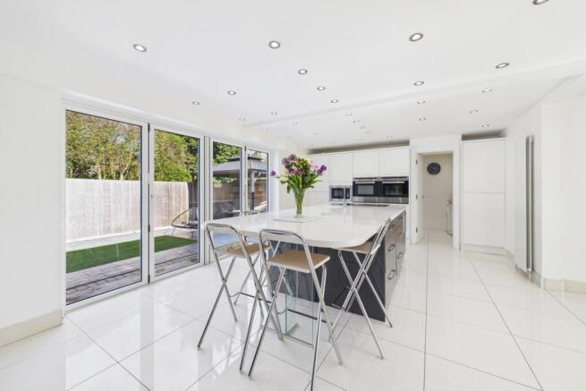 3 bed Detached Bungalow for sale Image 5