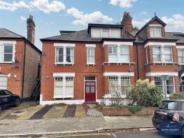 27b, Ravenscroft Park, Barnet EN5 4NH
