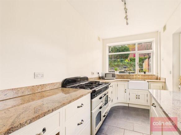 3 bed Semi-Detached for sale Image 5