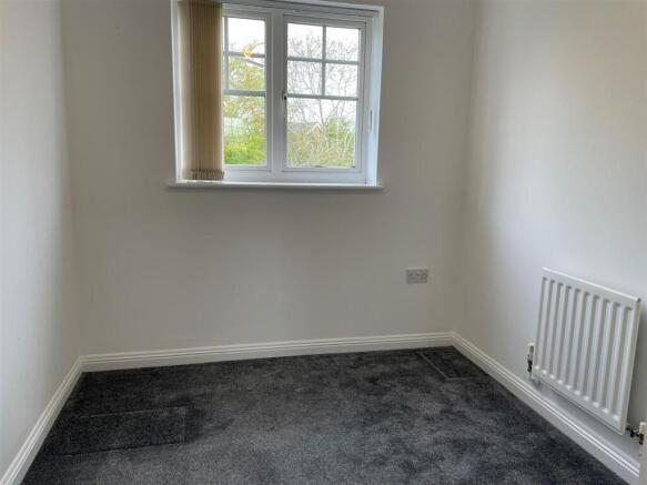 17 Meadow Close - Bedroom 3.jpg