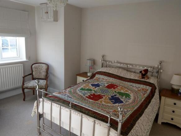 14 SV bed1.jpg