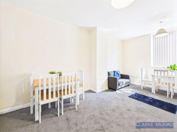 1 bed House Share to rent Image 8