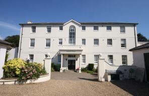 Flat 8, Leelands House, Grams Road, Deal CT14 7NU