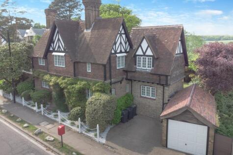 Camlet Way, Hadley Wood, Hertfordshire