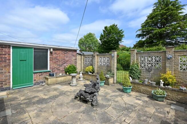 2 bed Bungalow for sale Image 3