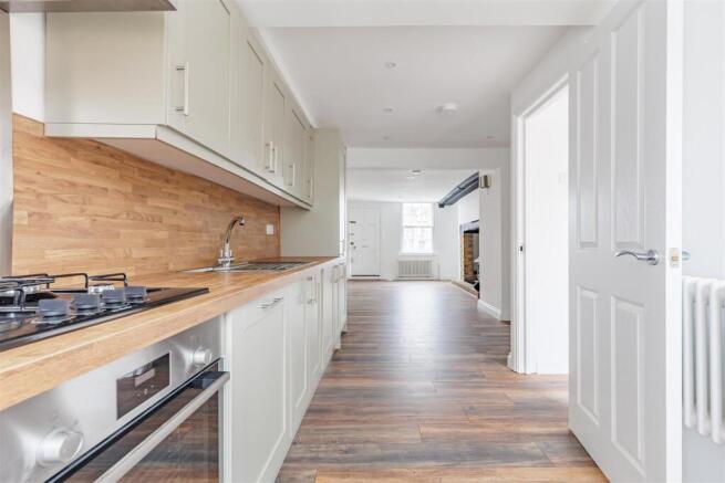 108  high street  (7).jpg