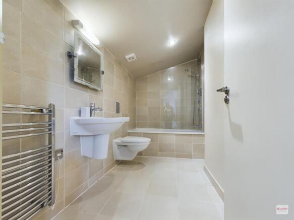 2 bed Duplex to rent Image 8