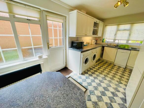 Kitchen/Breakfast Room