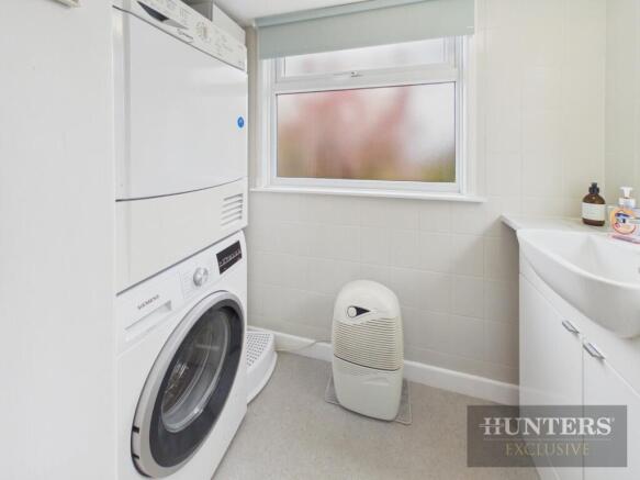4 bed Detached for sale Image 12