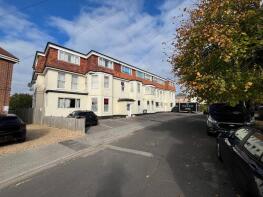 Flat 2, 15 Birley Hall, Burlington Road, Swanage BH19 1LR