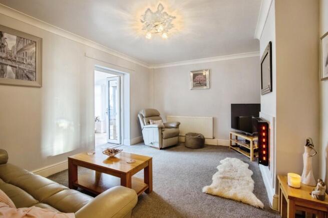 2 bed Semi-Detached for sale Image 9