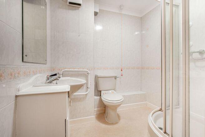 SHOWER ROOM